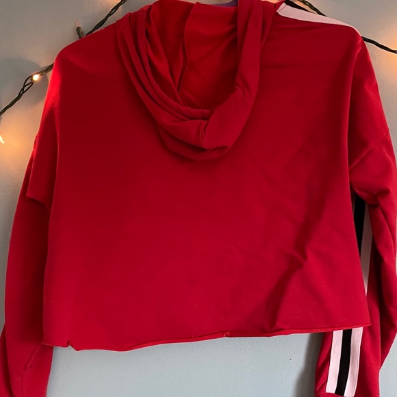 Red cropped hoodie - Picture 2 of 2